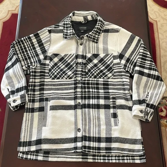 Shacket - Picture 1 of 13